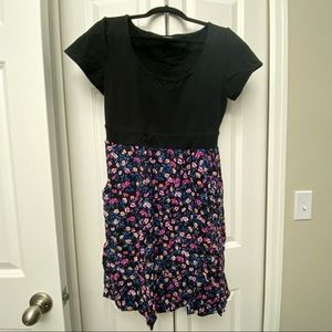 Torrid black/floral stretchy dress w pockets, size 0. Never worn, but no tags